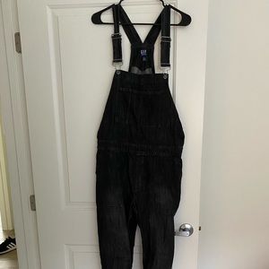Women’s gap black overalls